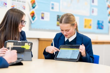 Pupil using Showbie on iPad